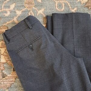 Like new Nordstrom Boys dress pant size 16
Son outgrew